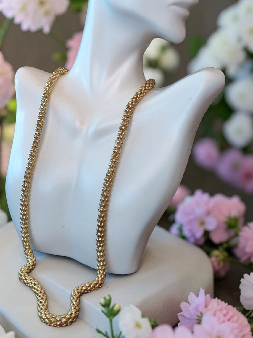 Elegant Goldtone Rope Chain Necklace